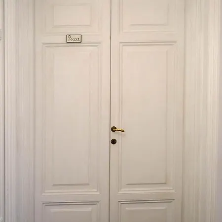 Azuni Nocleg ze śniadaniem 4*