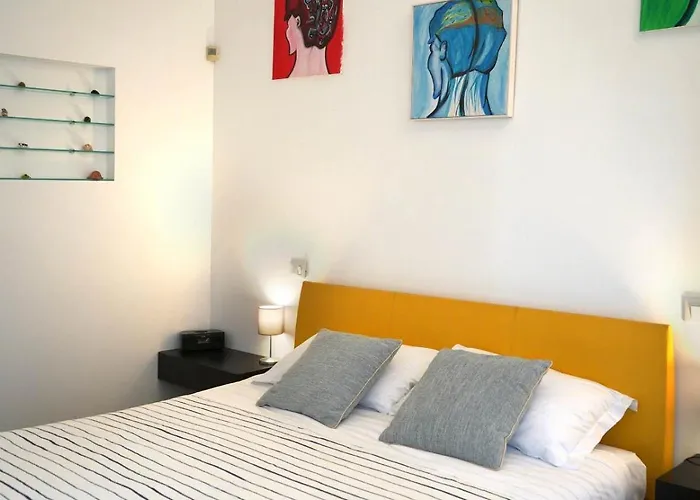 Azuni 4*