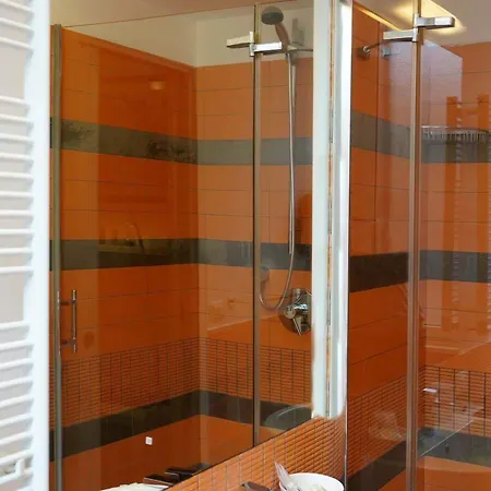 Azuni 4* Rome