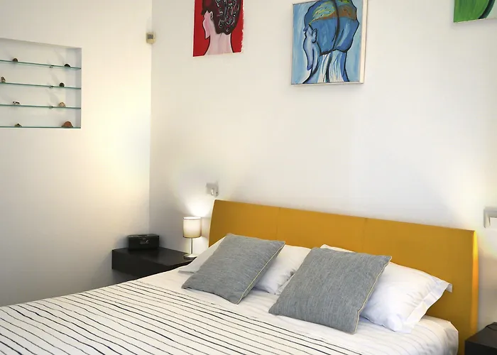 Azuni Bed & Breakfast 4*